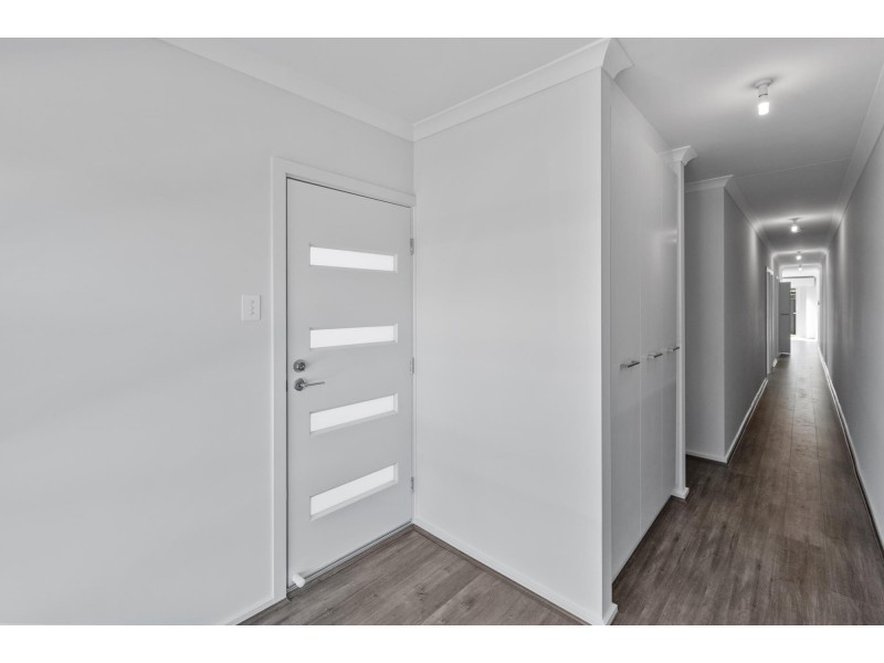 35 Victoria Way, Mansfield Park SA 5012