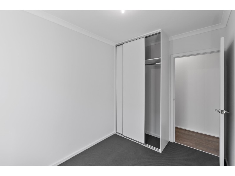 35 Victoria Way, Mansfield Park SA 5012