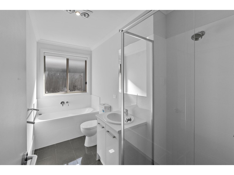 35 Victoria Way, Mansfield Park SA 5012