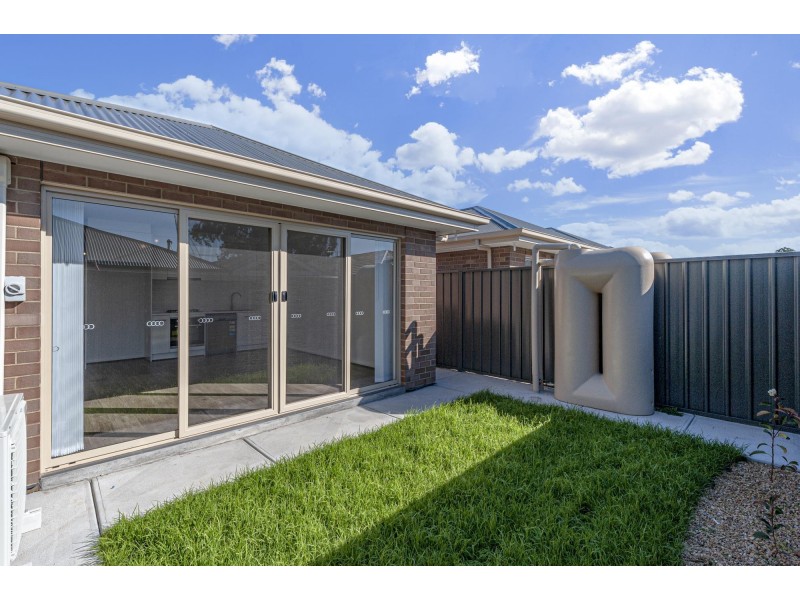 35 Victoria Way, Mansfield Park SA 5012
