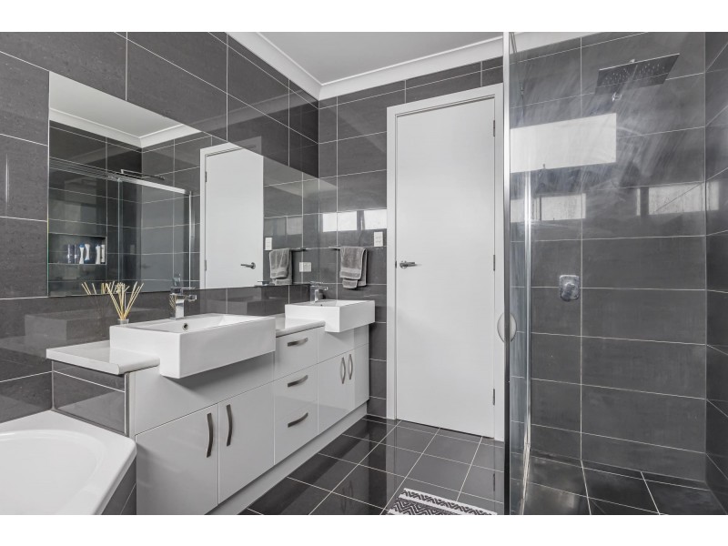 16 Malcolm Street, Flinders Park SA 5025