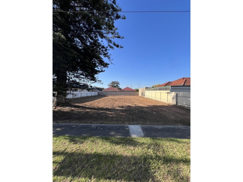 3 First Avenue, Seaton SA 5023