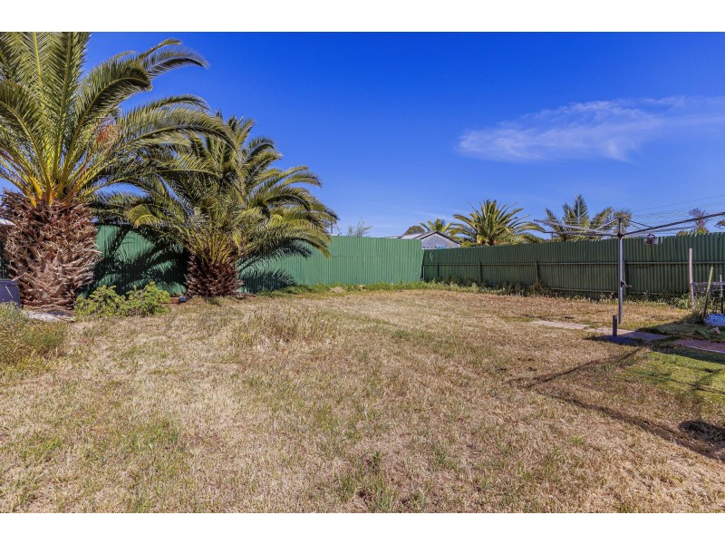 13 Moulds Crescent, Smithfield SA 5114