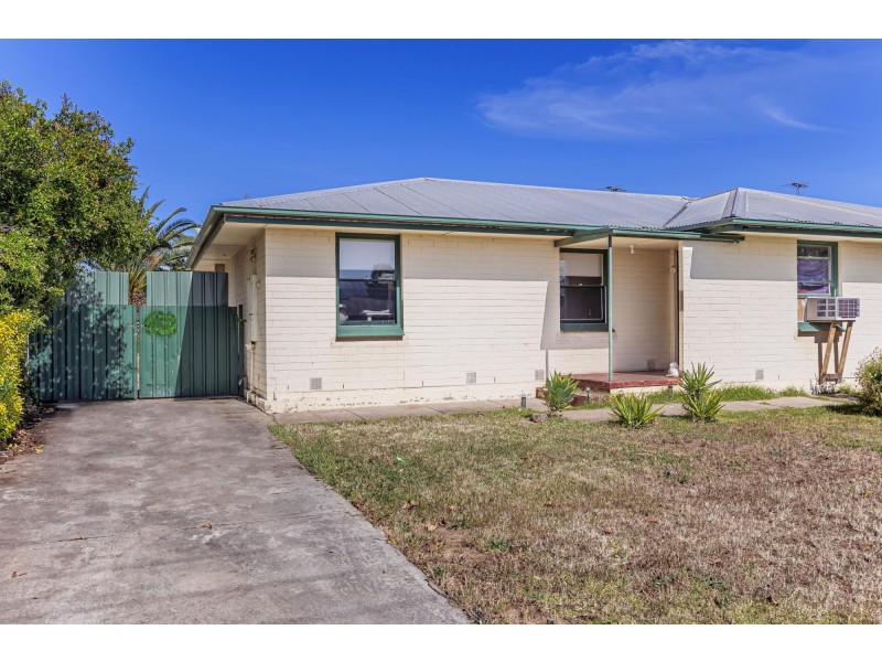 13 Moulds Crescent, Smithfield SA 5114