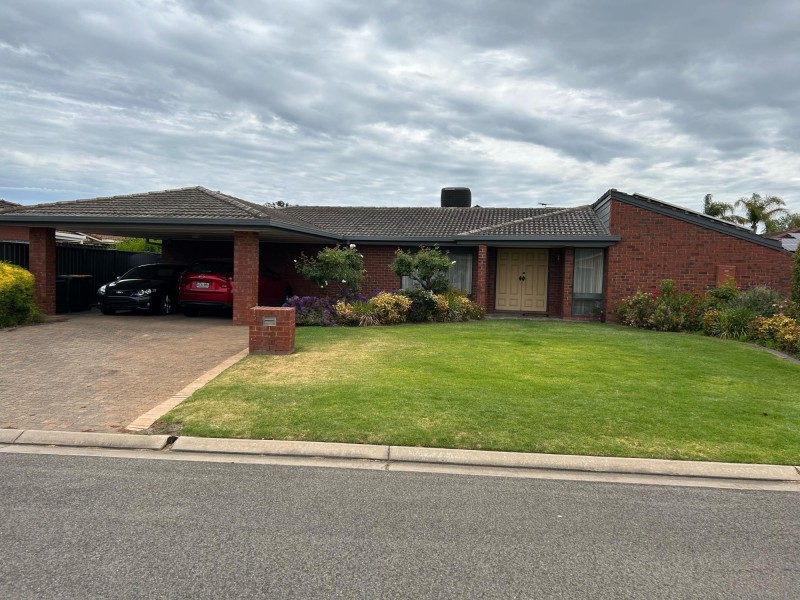 2 Frome Crescent, West Lakes SA 5021