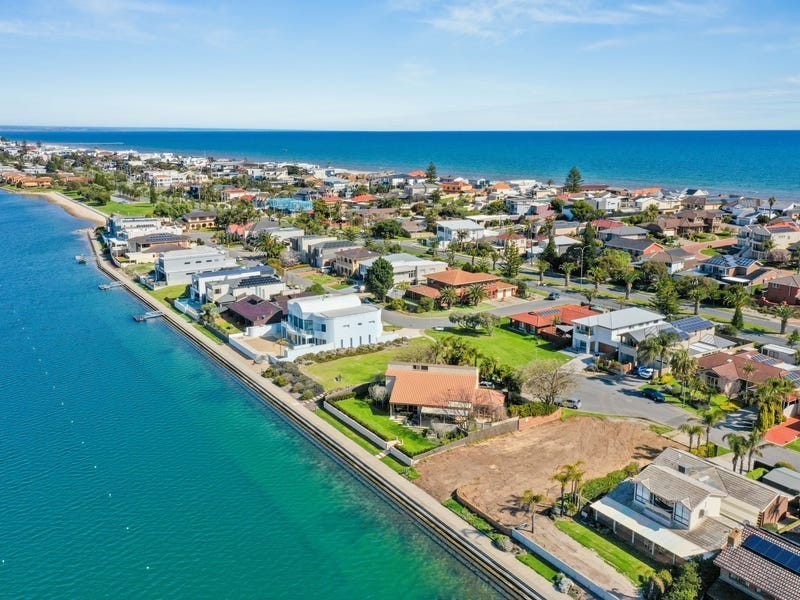 12/74 Military Road, Tennyson SA 5022