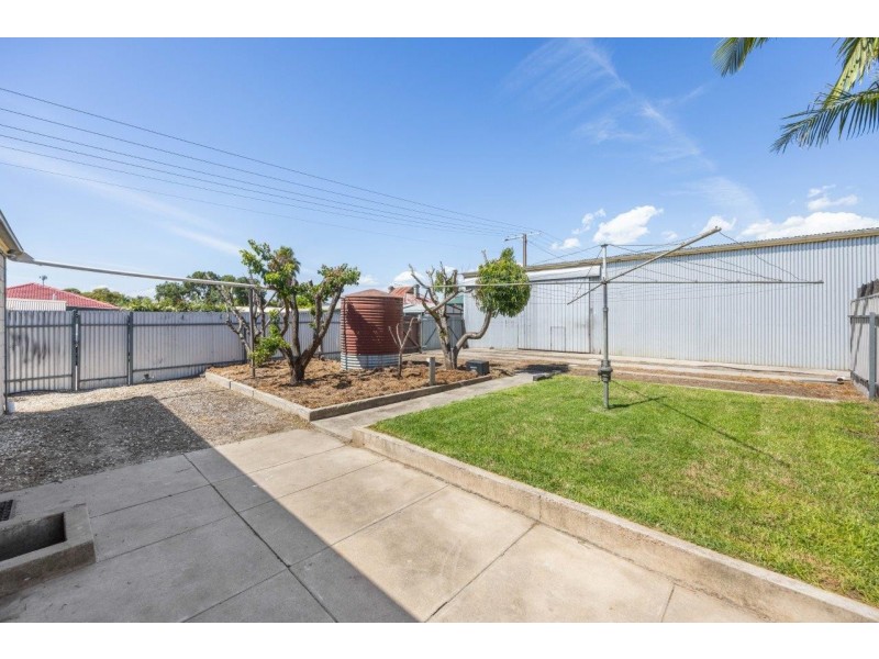 30 McGregor Terrace, Rosewater SA 5013