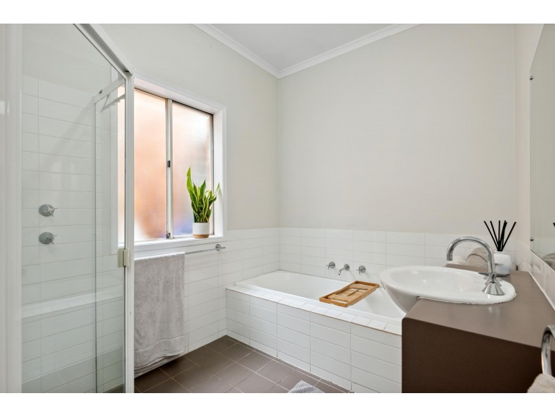 27 Sanctuary Drive, Mawson Lakes SA 5095