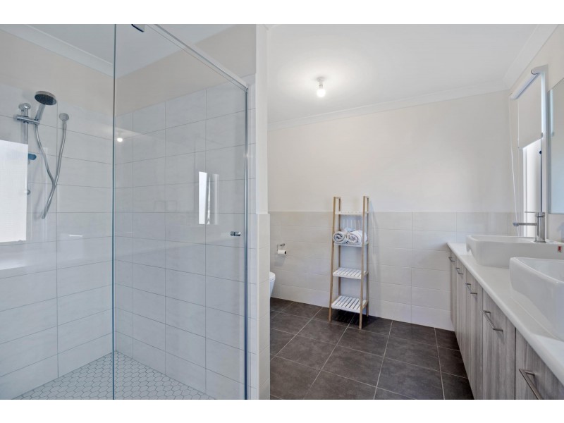 67 Trimmer Parade, Findon SA 5023