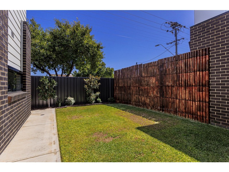 67 Trimmer Parade, Findon SA 5023