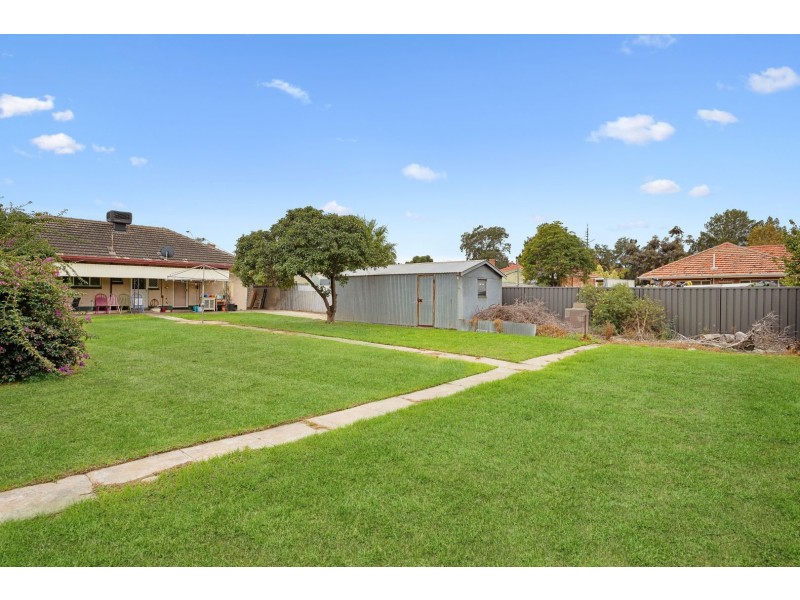 1 Ayredale Avenue, Clearview SA 5085