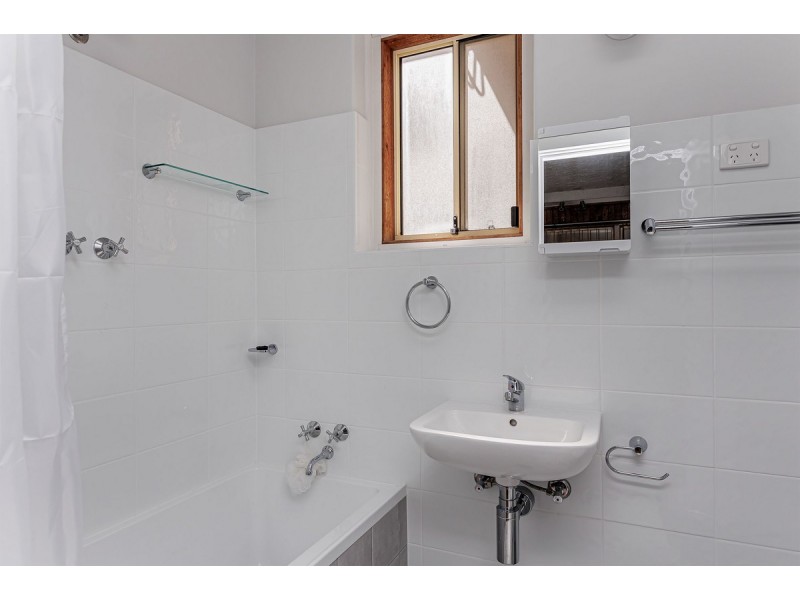 1/52 Seaview Road, West Beach SA 5024