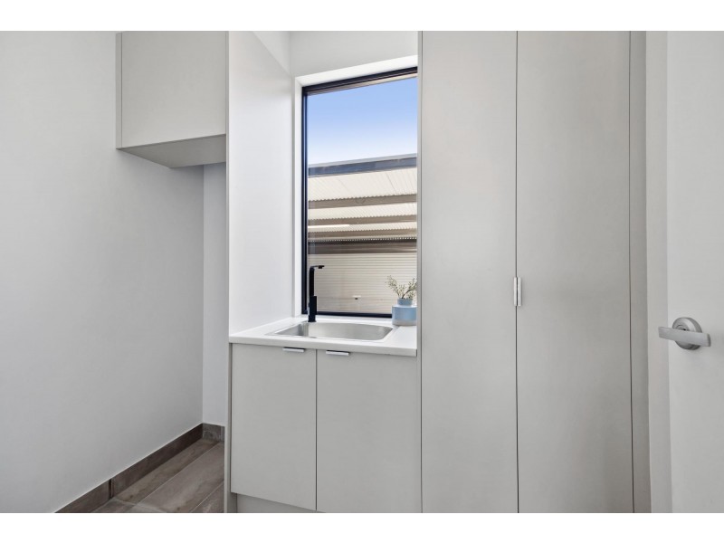 43 Albany Lane, Port Adelaide SA 5015