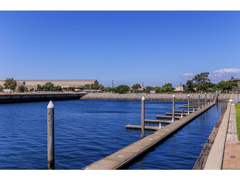 43 Albany Lane, Port Adelaide SA 5015