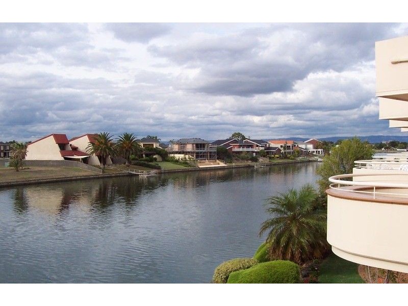 15/8-9 Sunrise Court, West Lakes SA 5021