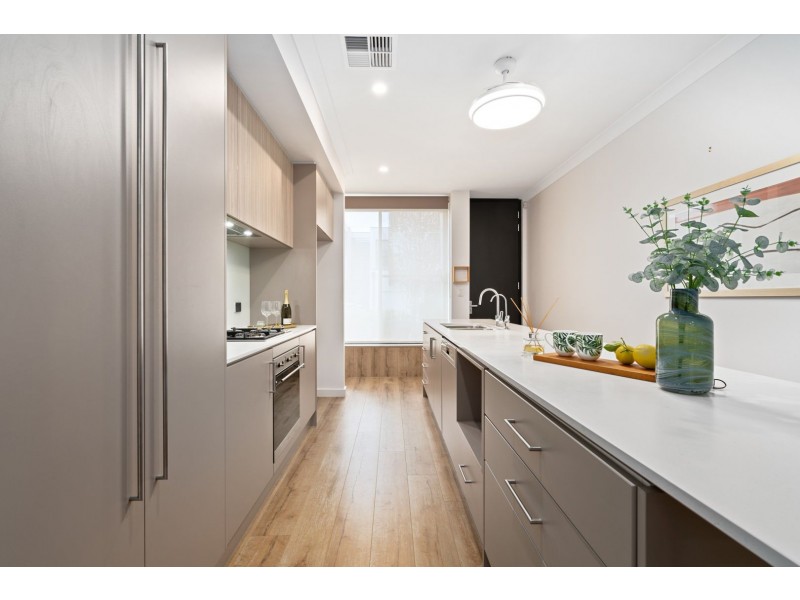 6 Banksia Street, West Lakes SA 5021