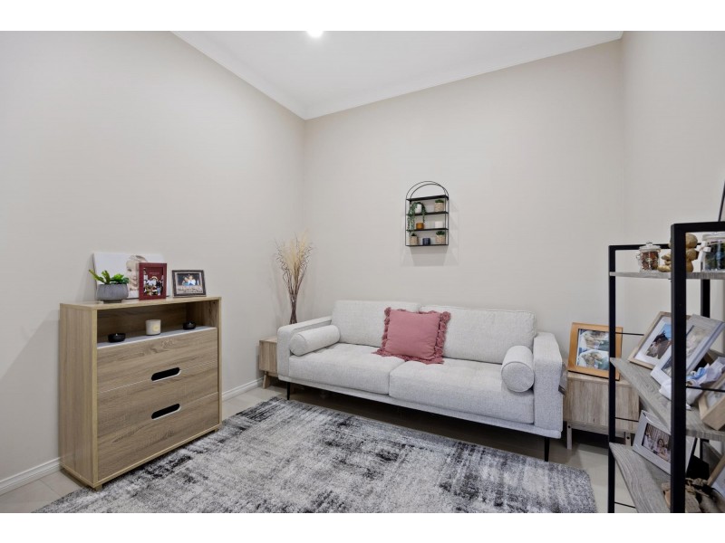 1 Minns Street West, Seaton SA 5023