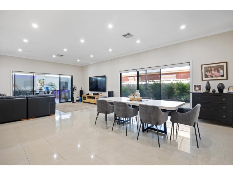 1 Minns Street West, Seaton SA 5023