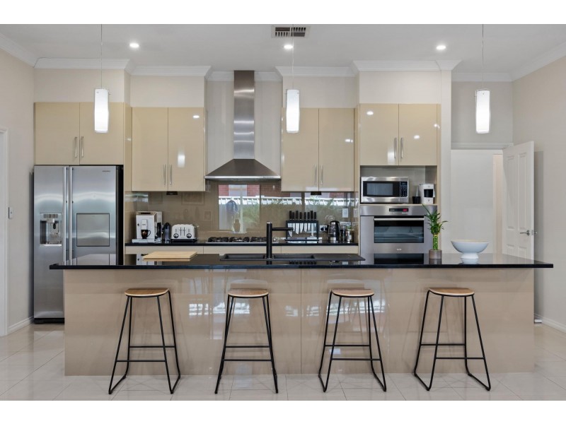1 Minns Street West, Seaton SA 5023