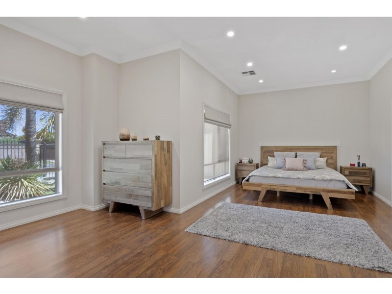1 Minns Street West, Seaton SA 5023