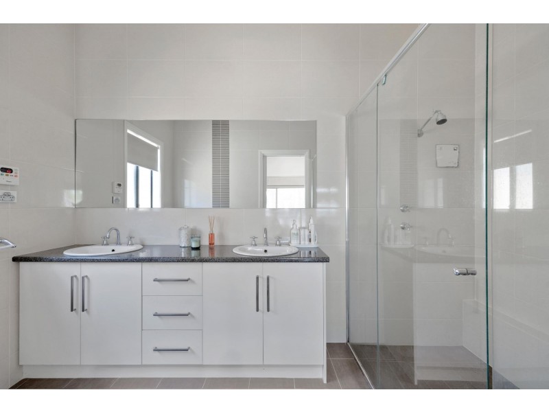 1 Minns Street West, Seaton SA 5023