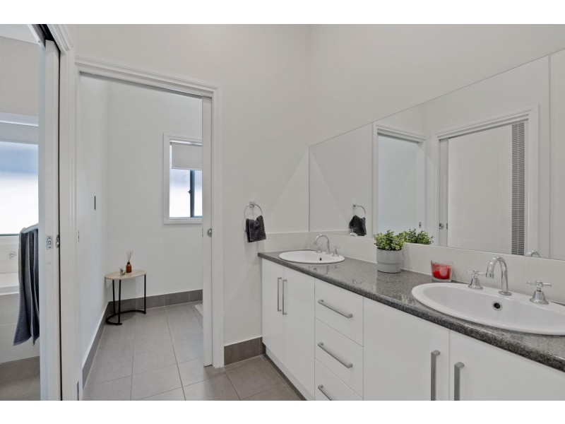 1 Minns Street West, Seaton SA 5023