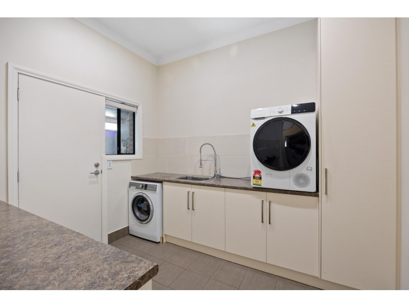 1 Minns Street West, Seaton SA 5023