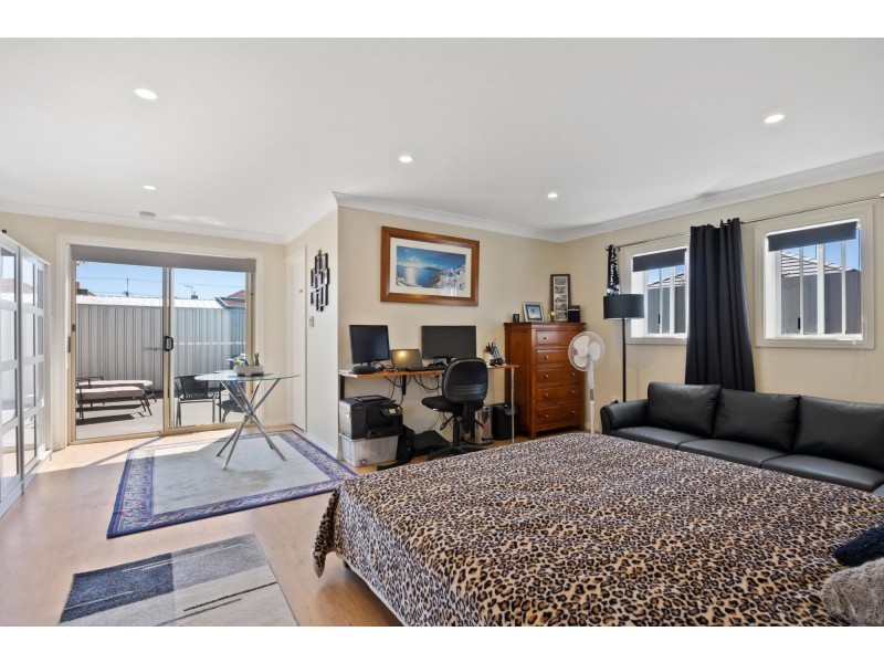 1 Minns Street West, Seaton SA 5023