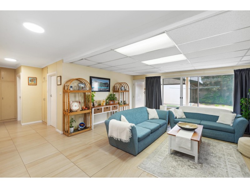 10 Kingborn Avenue, Seaton SA 5023