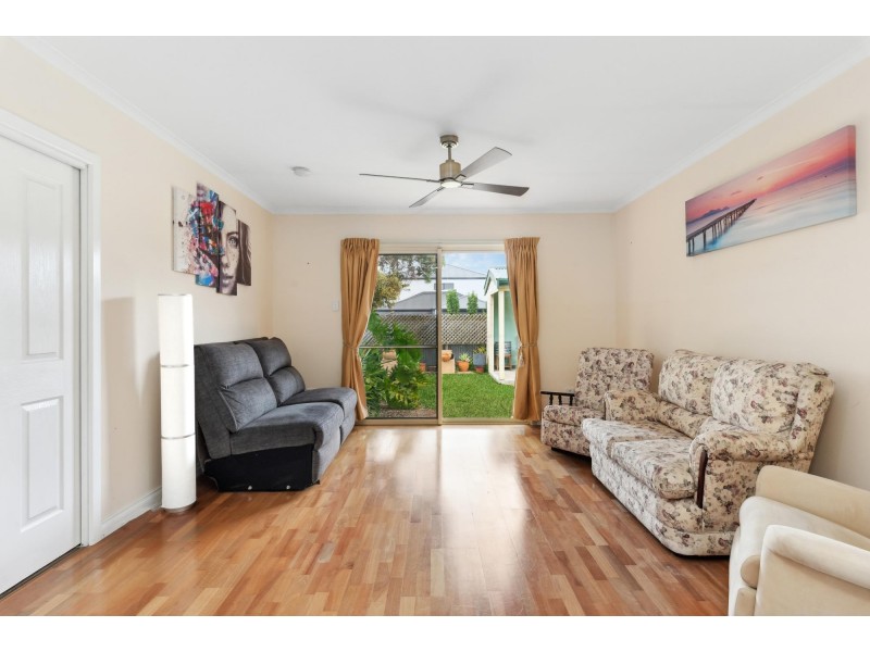 10 Kingborn Avenue, Seaton SA 5023