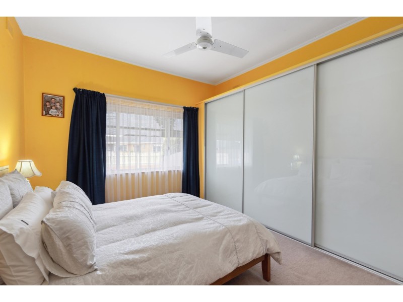 10 Kingborn Avenue, Seaton SA 5023