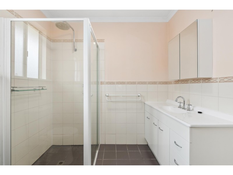 10 Kingborn Avenue, Seaton SA 5023