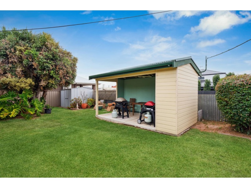 10 Kingborn Avenue, Seaton SA 5023