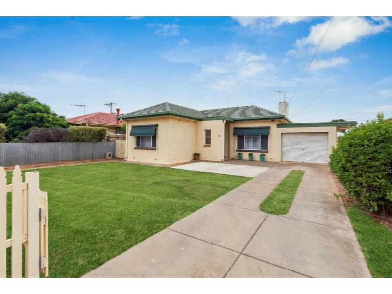 10 Kingborn Avenue, Seaton SA 5023