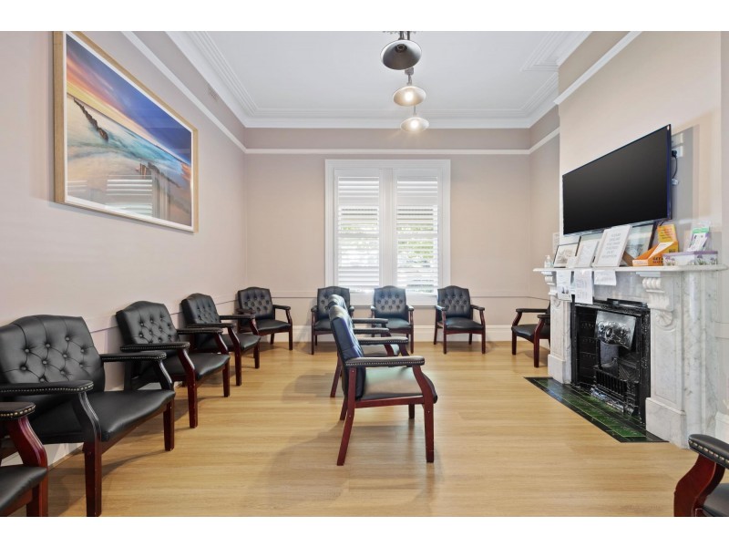 37 Moseley Street, Glenelg SA 5045