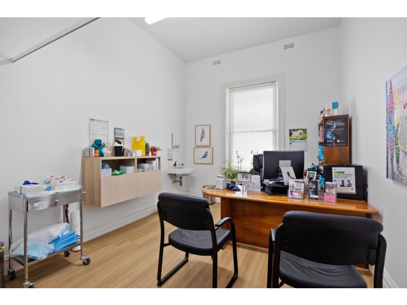 37 Moseley Street, Glenelg SA 5045