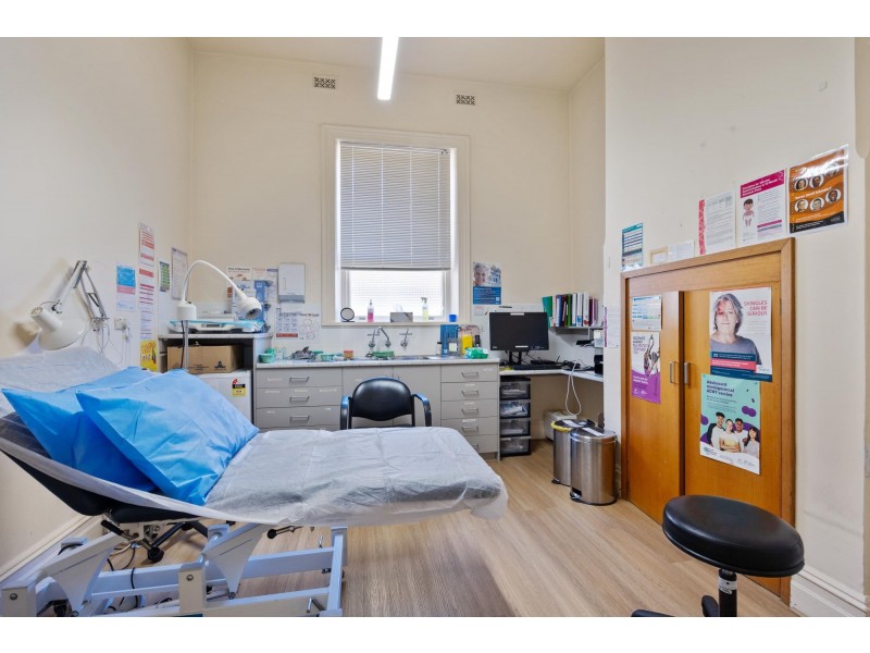 37 Moseley Street, Glenelg SA 5045