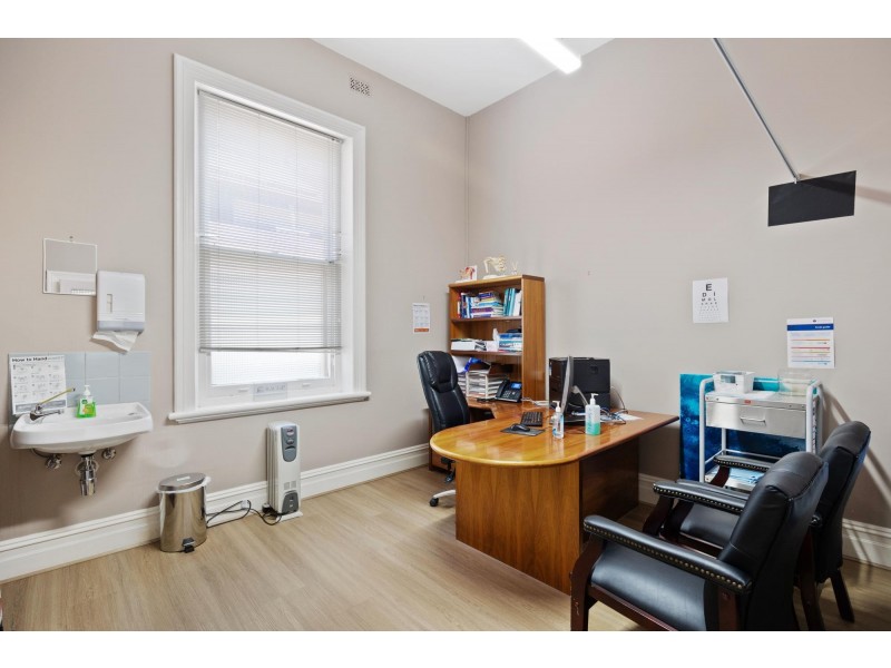 37 Moseley Street, Glenelg SA 5045