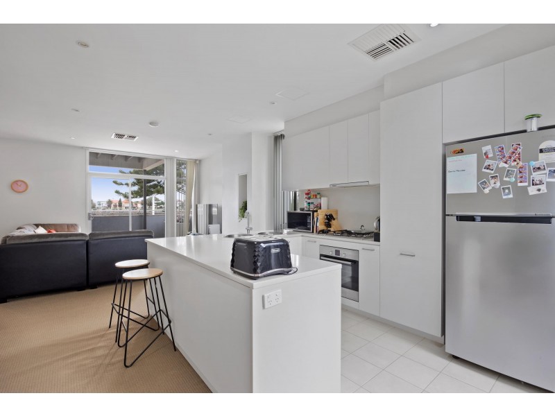 2 Parri Crescent, New Port SA 5015