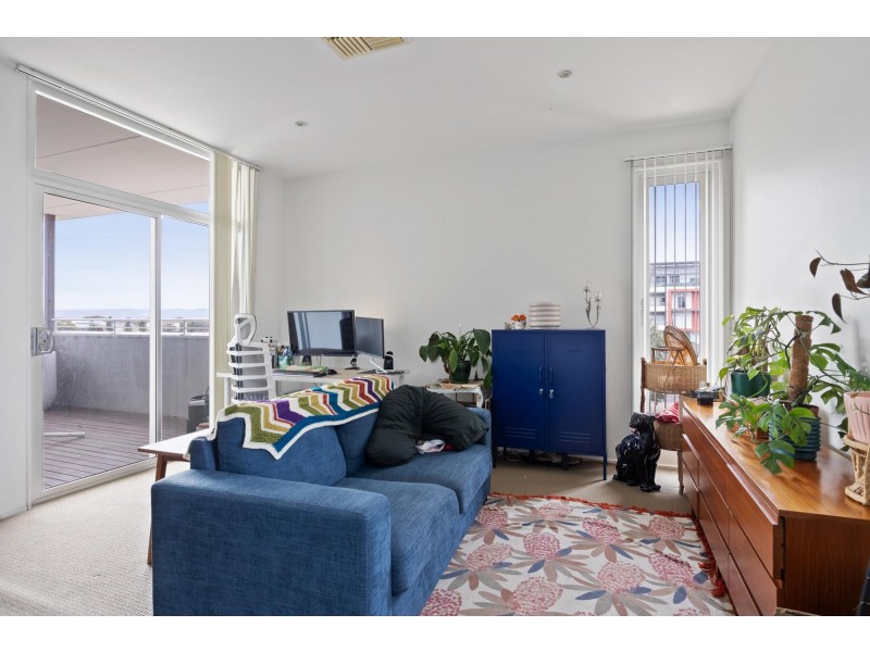 2 Parri Crescent, New Port SA 5015