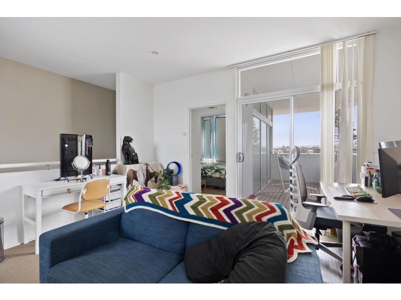 2 Parri Crescent, New Port SA 5015