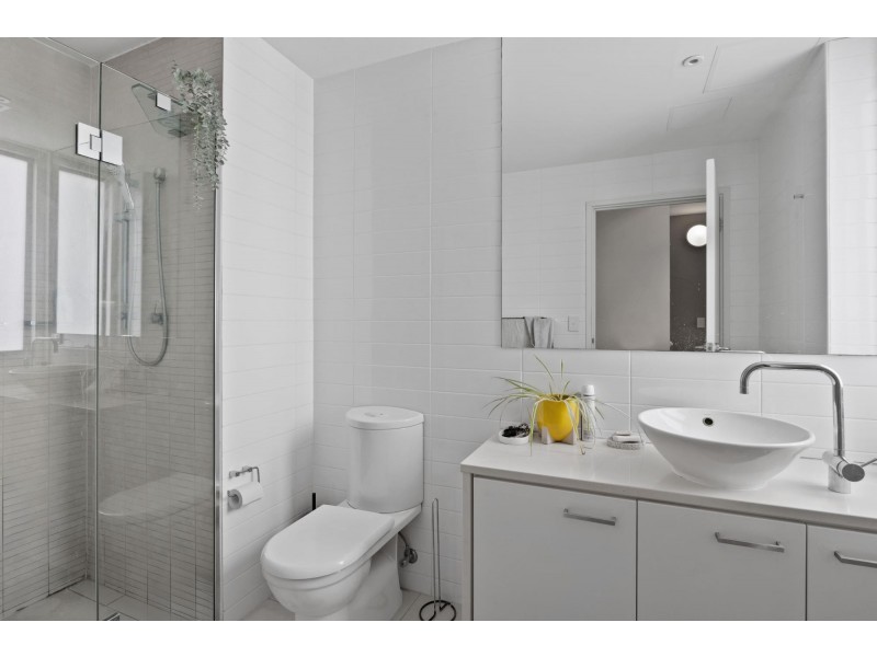 2 Parri Crescent, New Port SA 5015