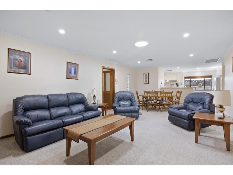 12 Eldridge Crescent, Grange SA 5022