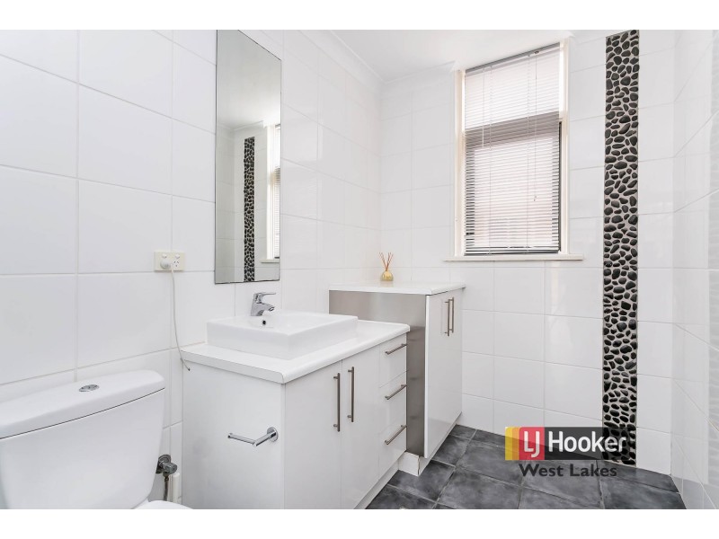 1/2 Rockingham Street, West Beach SA 5024