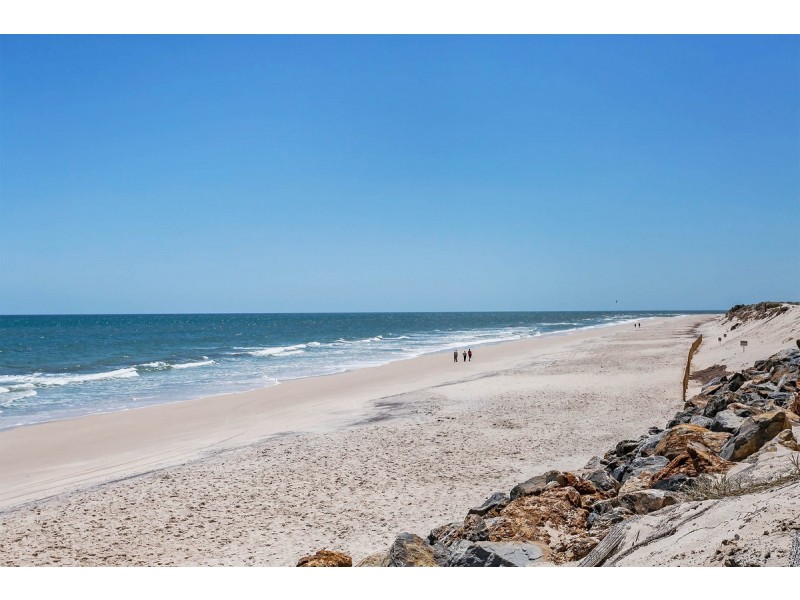 2/52 Seaview Road, West Beach SA 5024