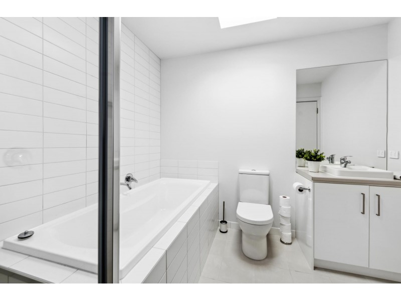 10 Banksia Street, West Lakes SA 5021