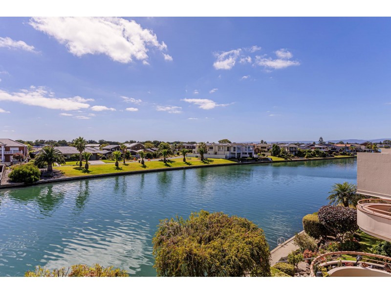 15/8-9 Sunrise Court, West Lakes SA 5021