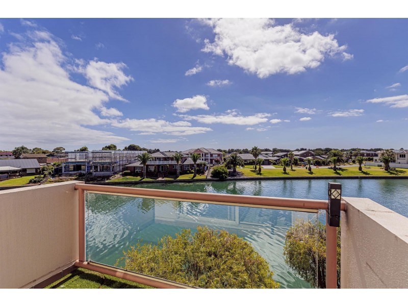 15/8-9 Sunrise Court, West Lakes SA 5021