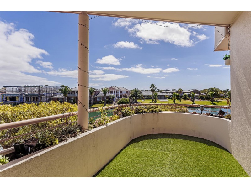 15/8-9 Sunrise Court, West Lakes SA 5021