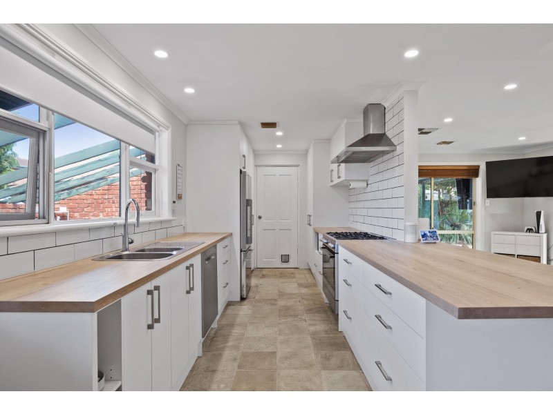 9 Drysdale Court, West Lakes Shore SA 5020